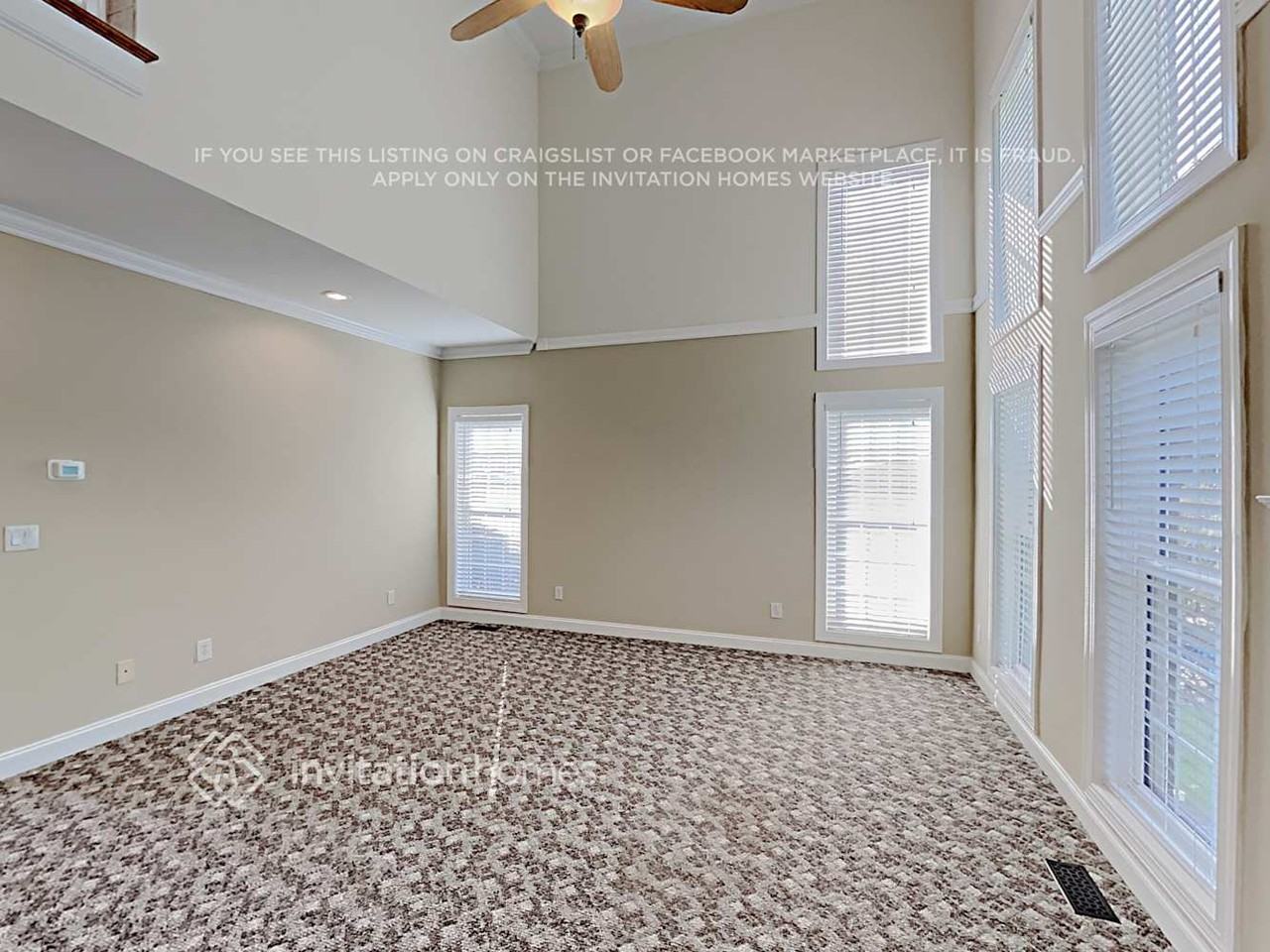 5034 Cramer Woods Dr - Photo 5 of 17