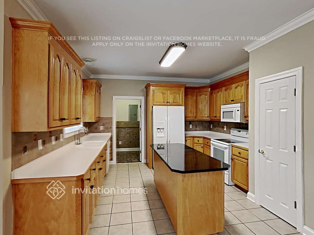 5034 Cramer Woods Dr - Photo 7 of 17