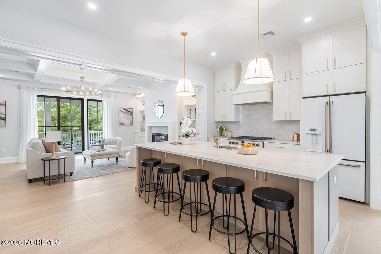 2113 River Rd #A - Photo 4 of 36