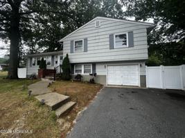 featured image of 50 Whale Pond Rd
