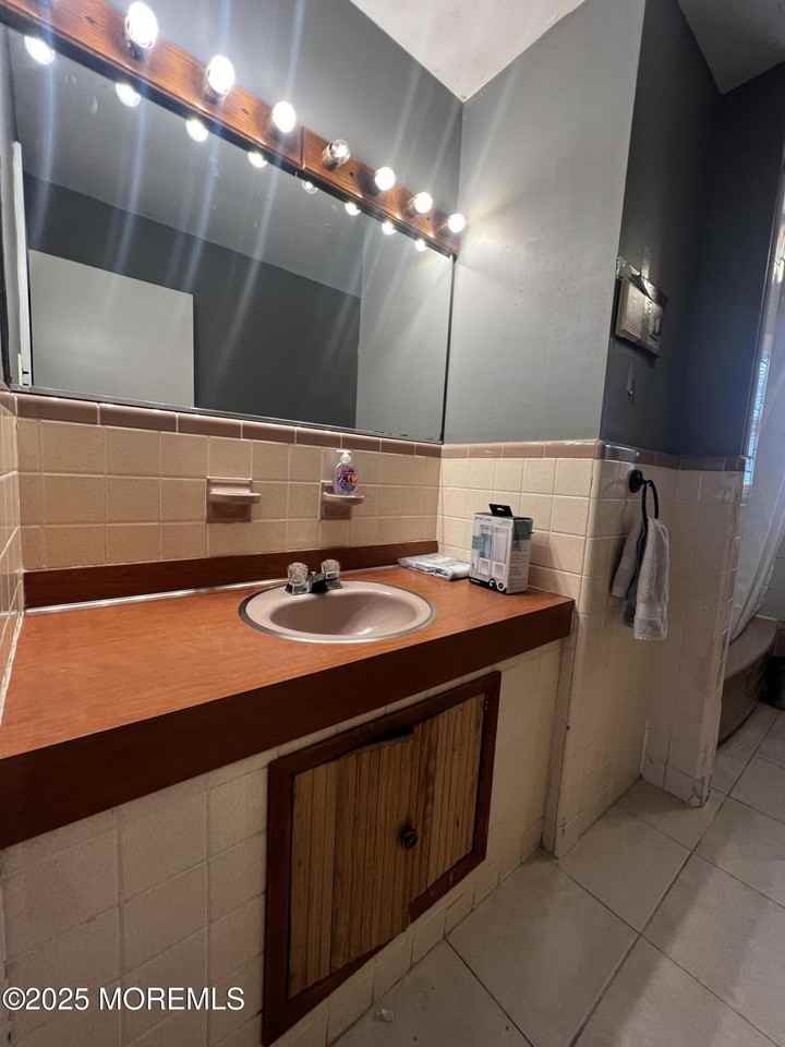 50 Whale Pond Rd - Photo 6 of 11