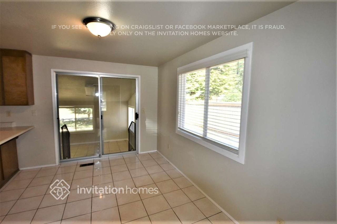 11821 150th Street Ct E - Photo 5 of 20