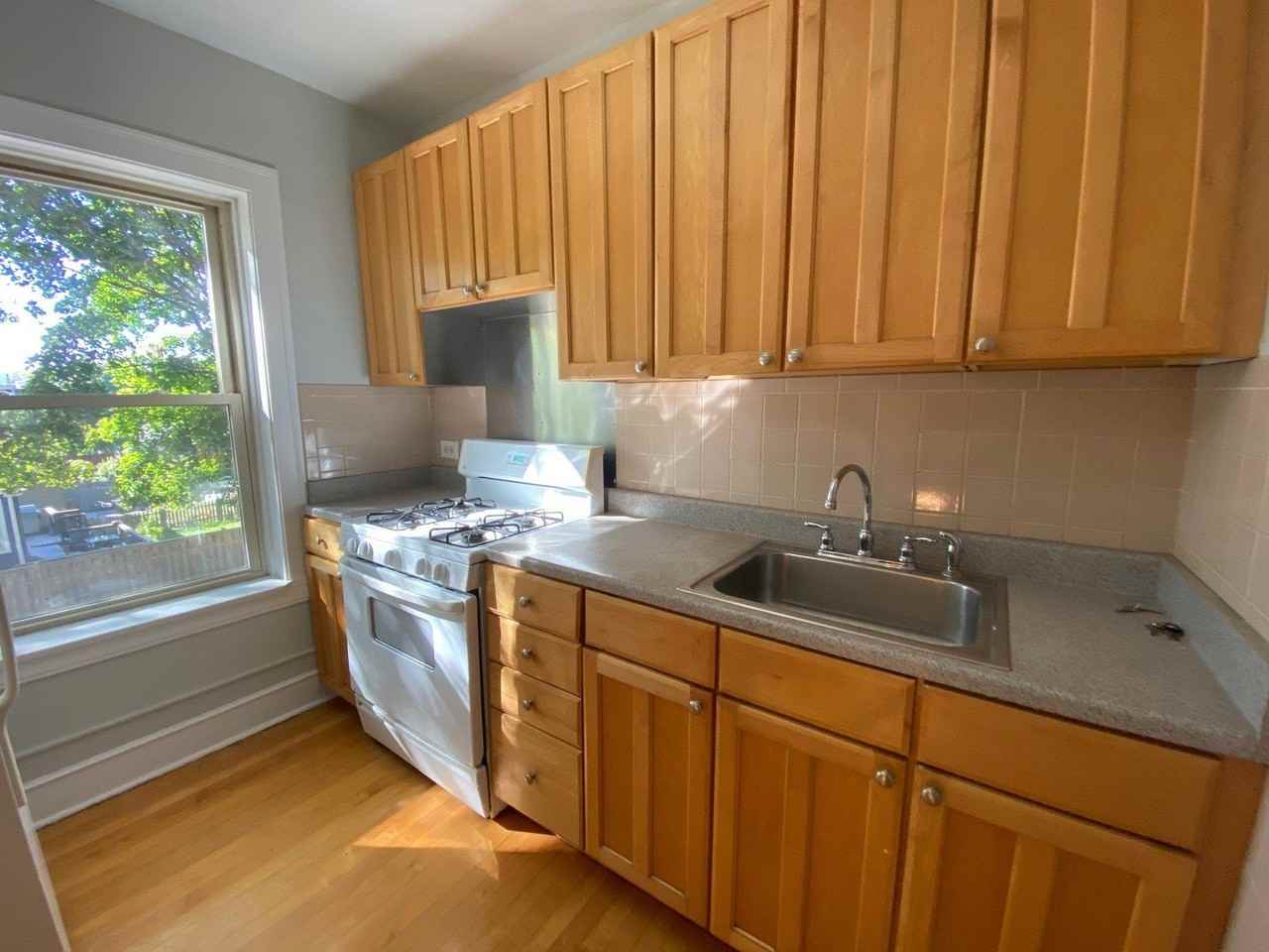 6600 N Bosworth Ave #3S - Photo 5 of 14