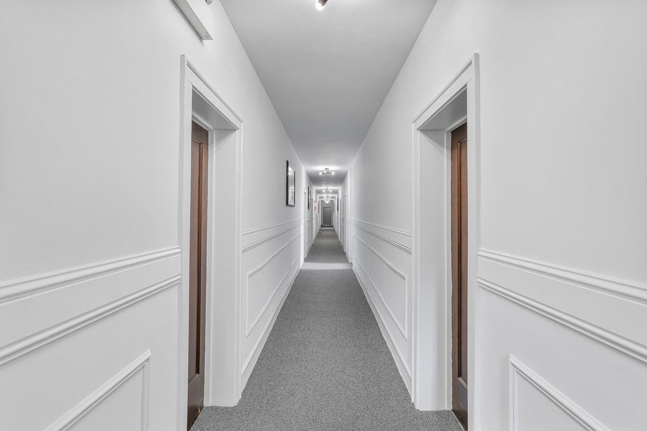 1525 W Estes Ave #B6 - Photo 2 of 9