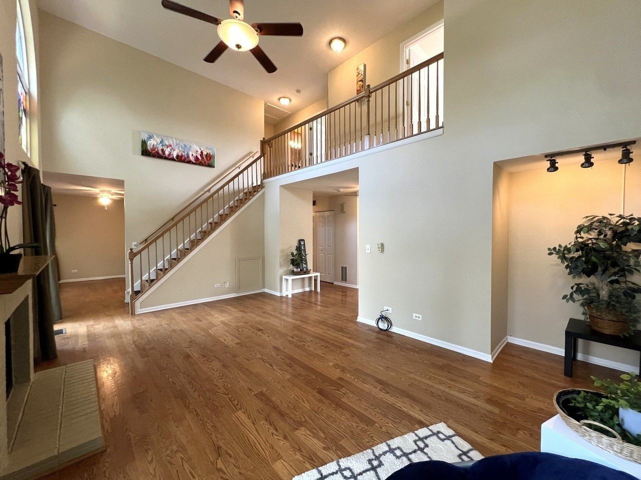812 Canterbury Ln - Photo 4 of 18