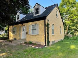 featured image of 1619 Evergreen St