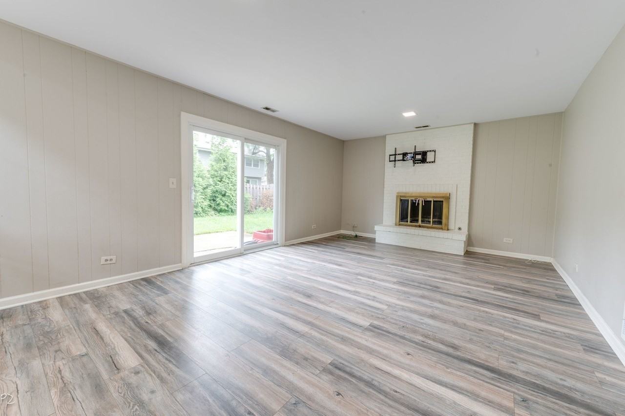 5S735 Park Meadow Dr - Photo 6 of 20