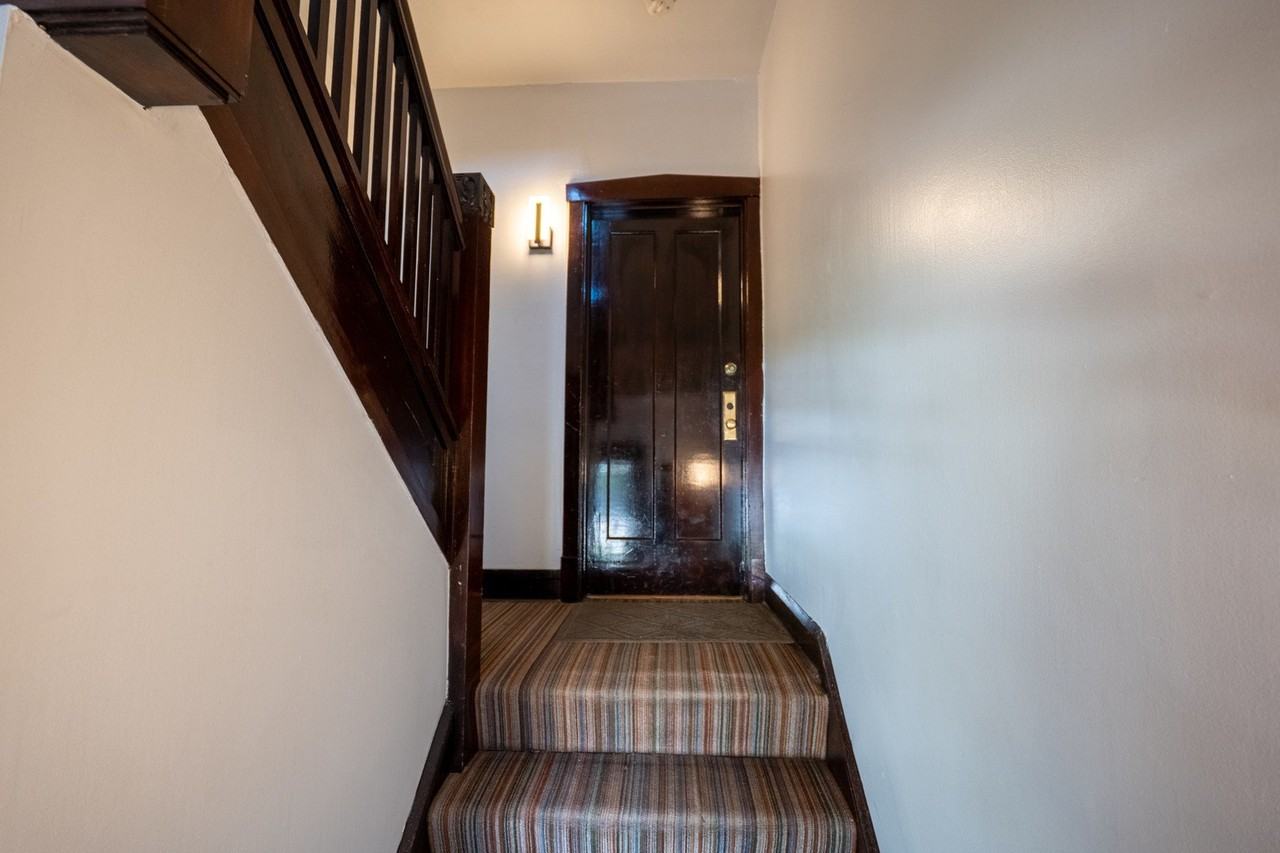 5737 N Washtenaw Ave #1 - Photo 3 of 15