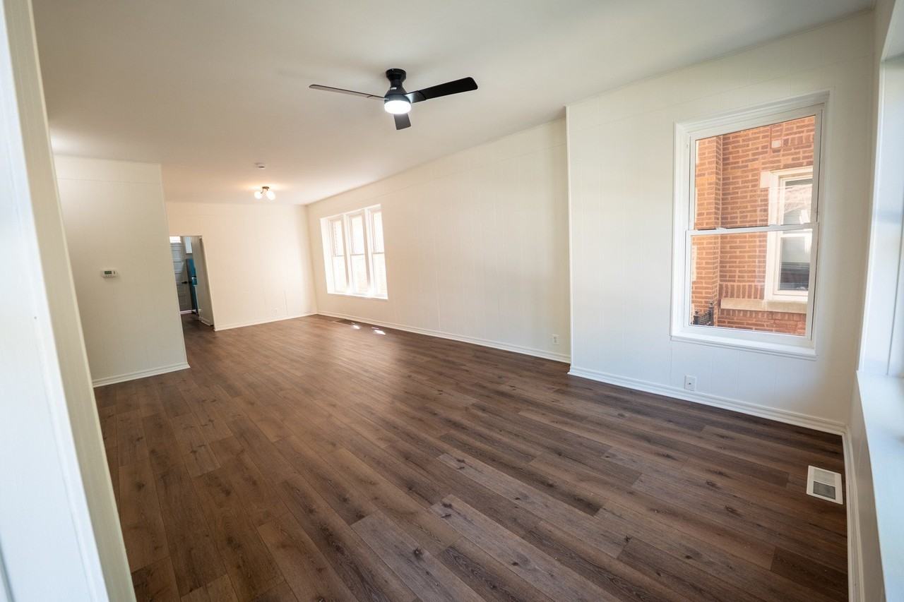 5737 N Washtenaw Ave #1 - Photo 4 of 15