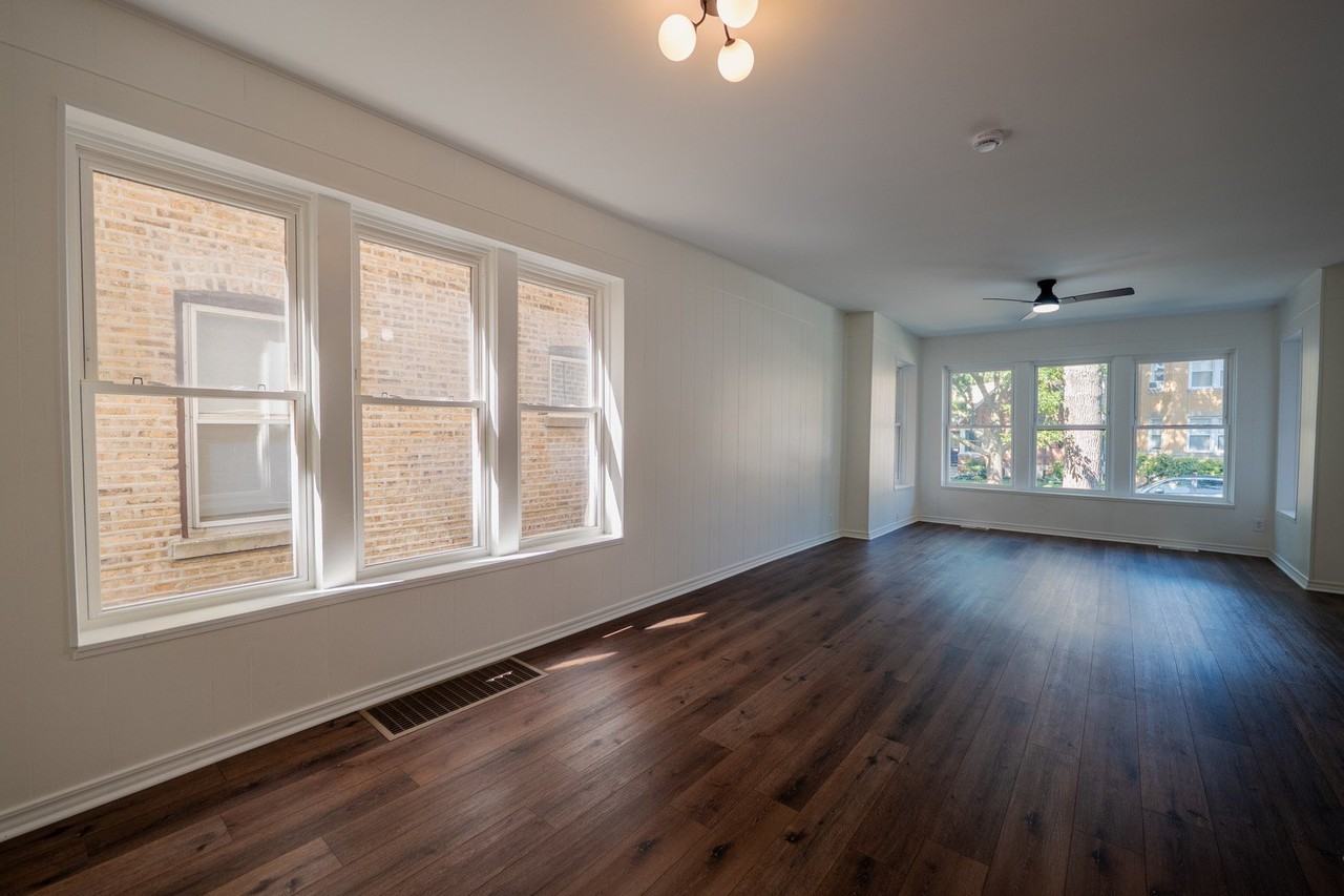 5737 N Washtenaw Ave #1 - Photo 6 of 15