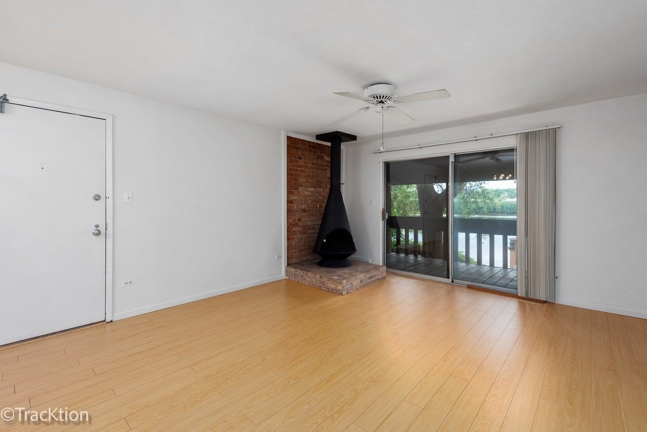 6147 Knoll Wood Ct #204 - Photo 3 of 17
