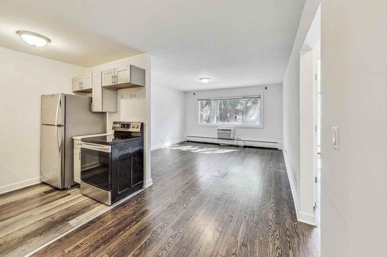 6002 N Winthrop Ave #301 - Photo 7 of 17