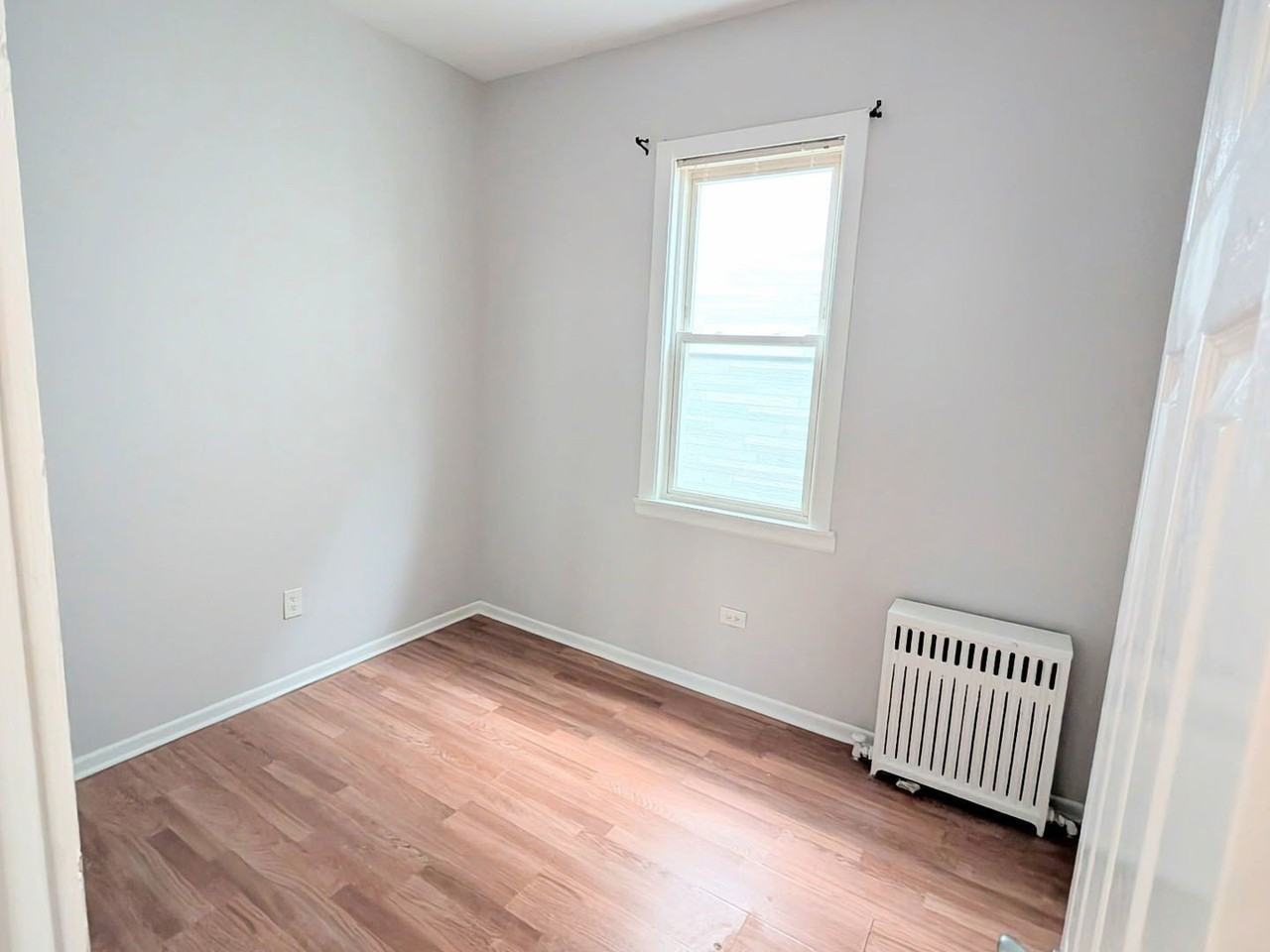 8125 S Escanaba Ave #2 - Photo 3 of 10