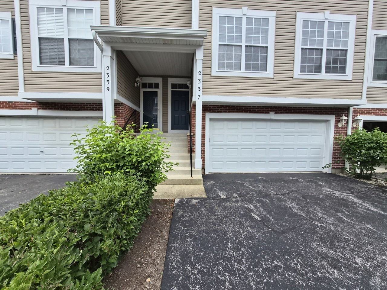 2337 Hudson Cir #2337 - Photo 4 of 29