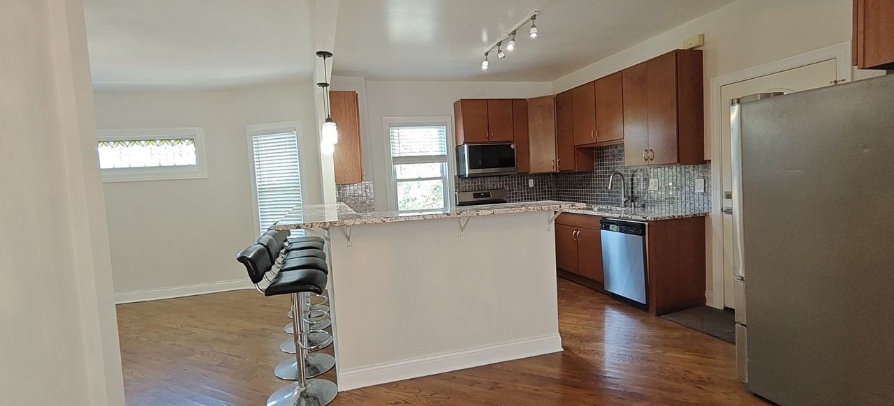 4222 N Laramie Ave #2 - Photo 5 of 19