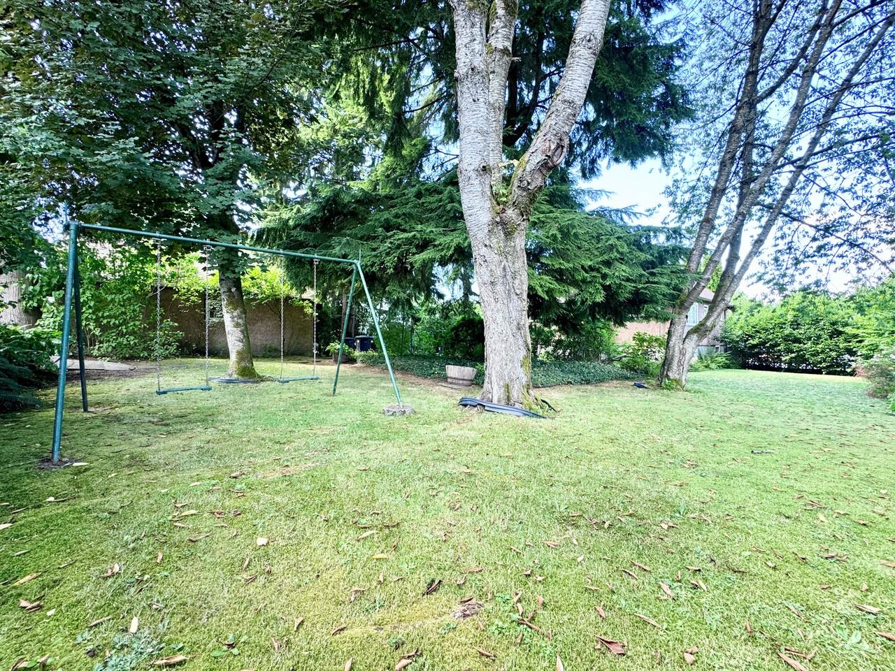 2821 Saint Johns Street - Photo 4 of 34