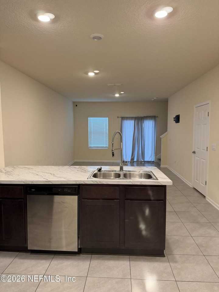 917 Observatory Pkwy - Photo 3 of 11