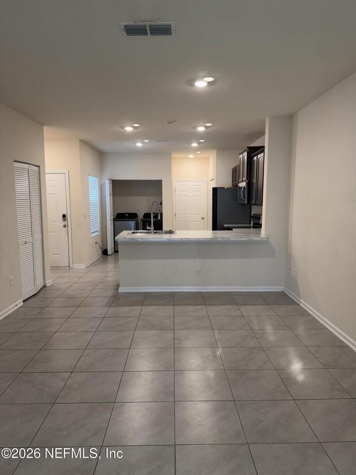 917 Observatory Pkwy - Photo 4 of 11