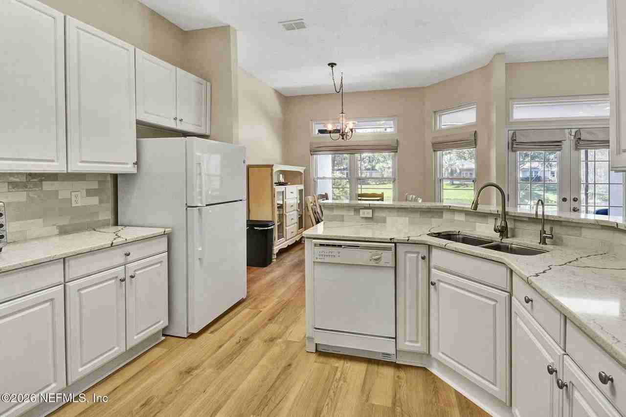 952 Blackberry Ln - Photo 2 of 29