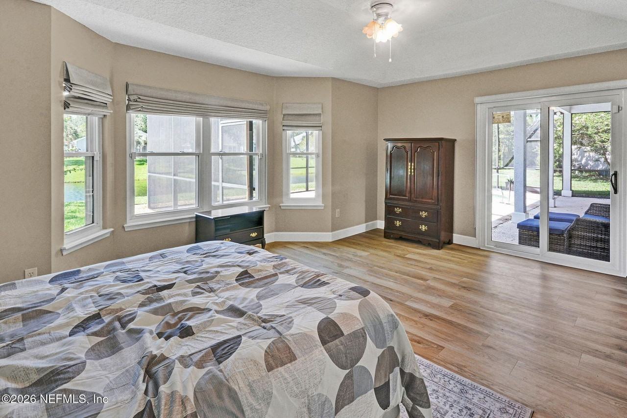 952 Blackberry Ln - Photo 5 of 29