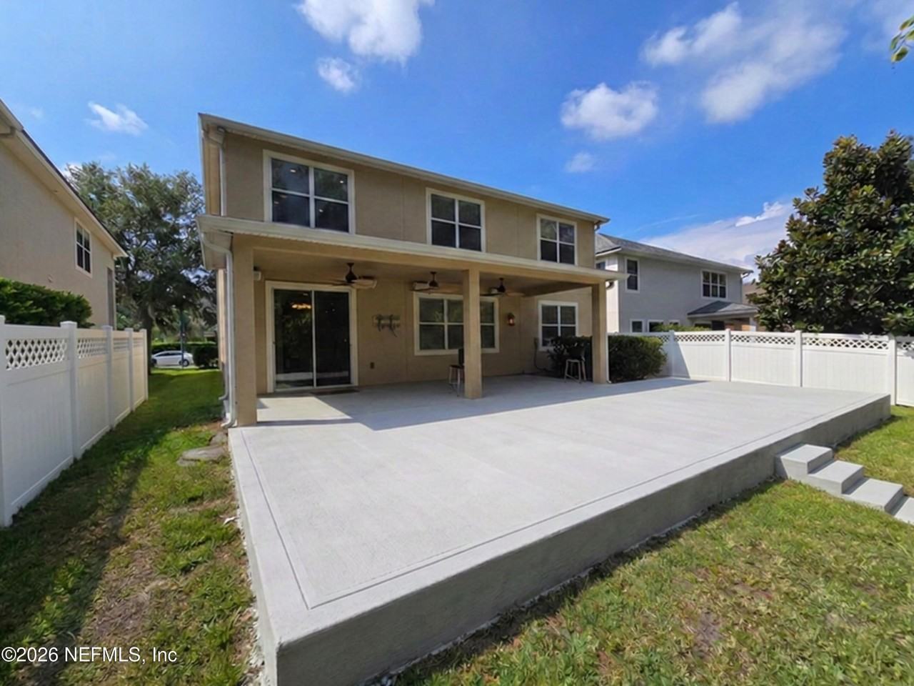 180 Thornloe Dr - Photo 3 of 50