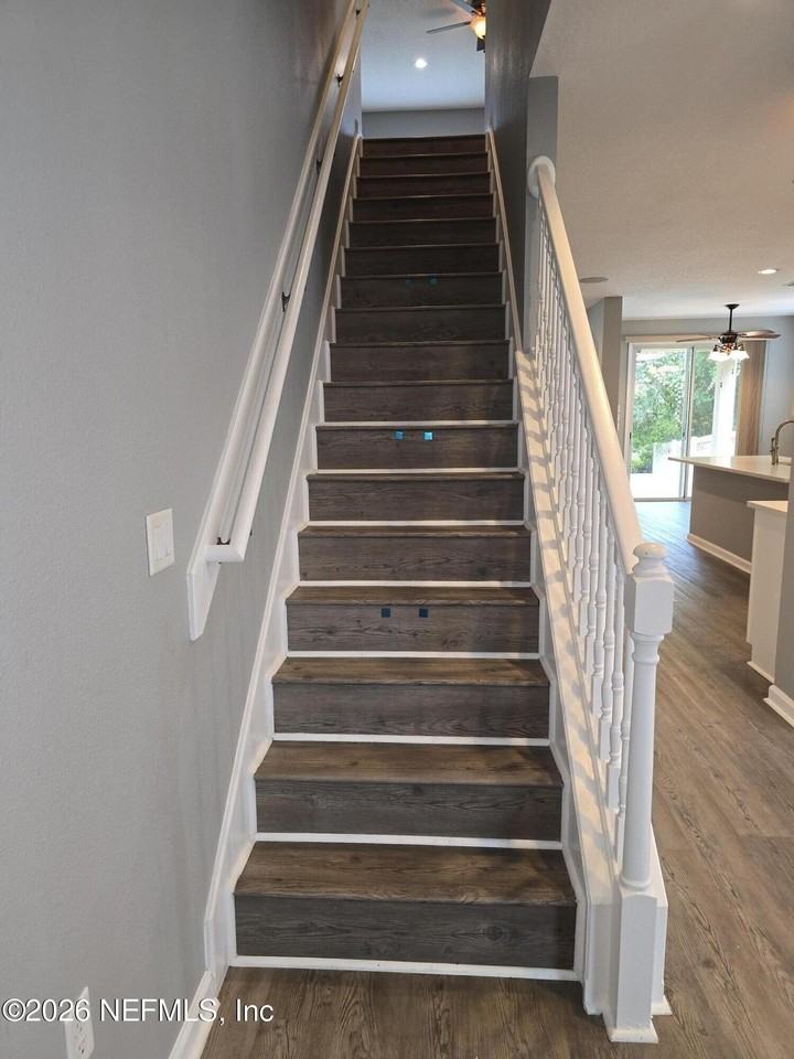 180 Thornloe Dr - Photo 7 of 50