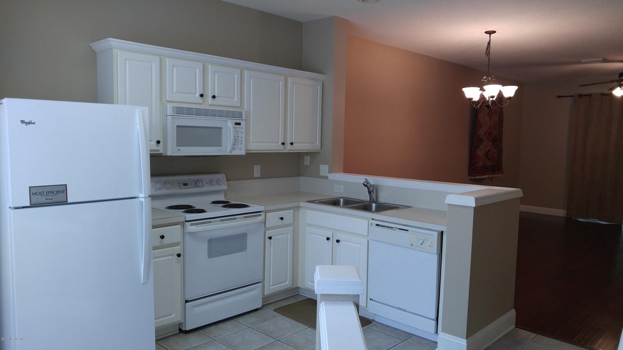 3528 Twisted Tree Ln - Photo 3 of 14