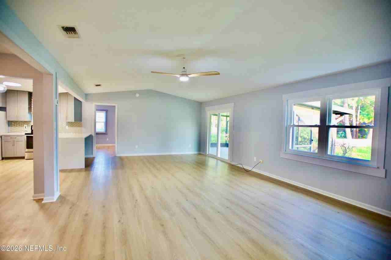 3542 Sheldrake Dr - Photo 3 of 31