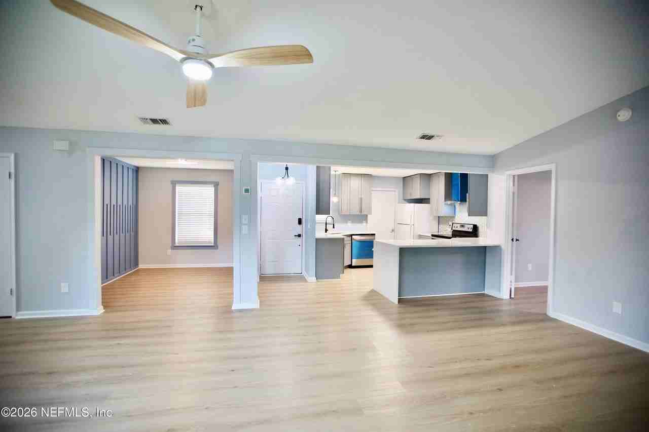 3542 Sheldrake Dr - Photo 4 of 31