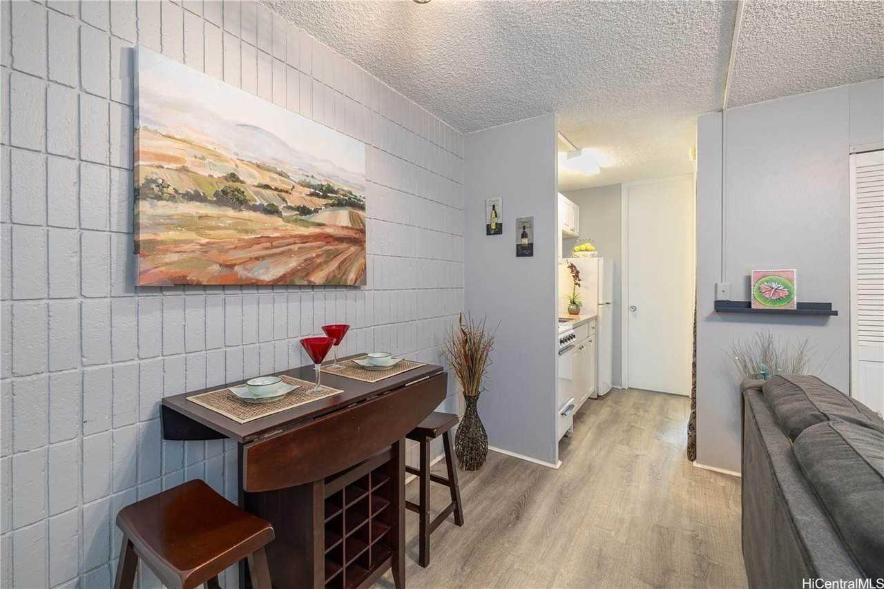 1911 Kalakaua Ave #406 - Photo 4 of 18