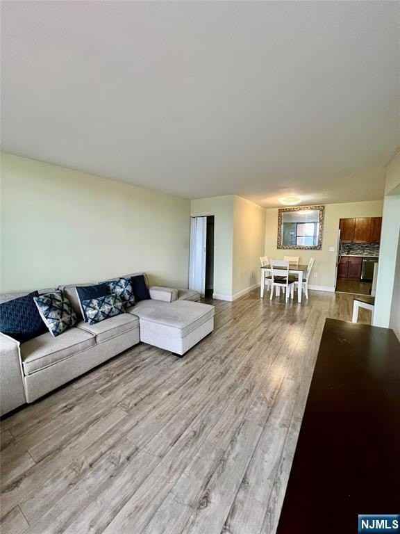 200 Division St #5J - Photo 2 of 10