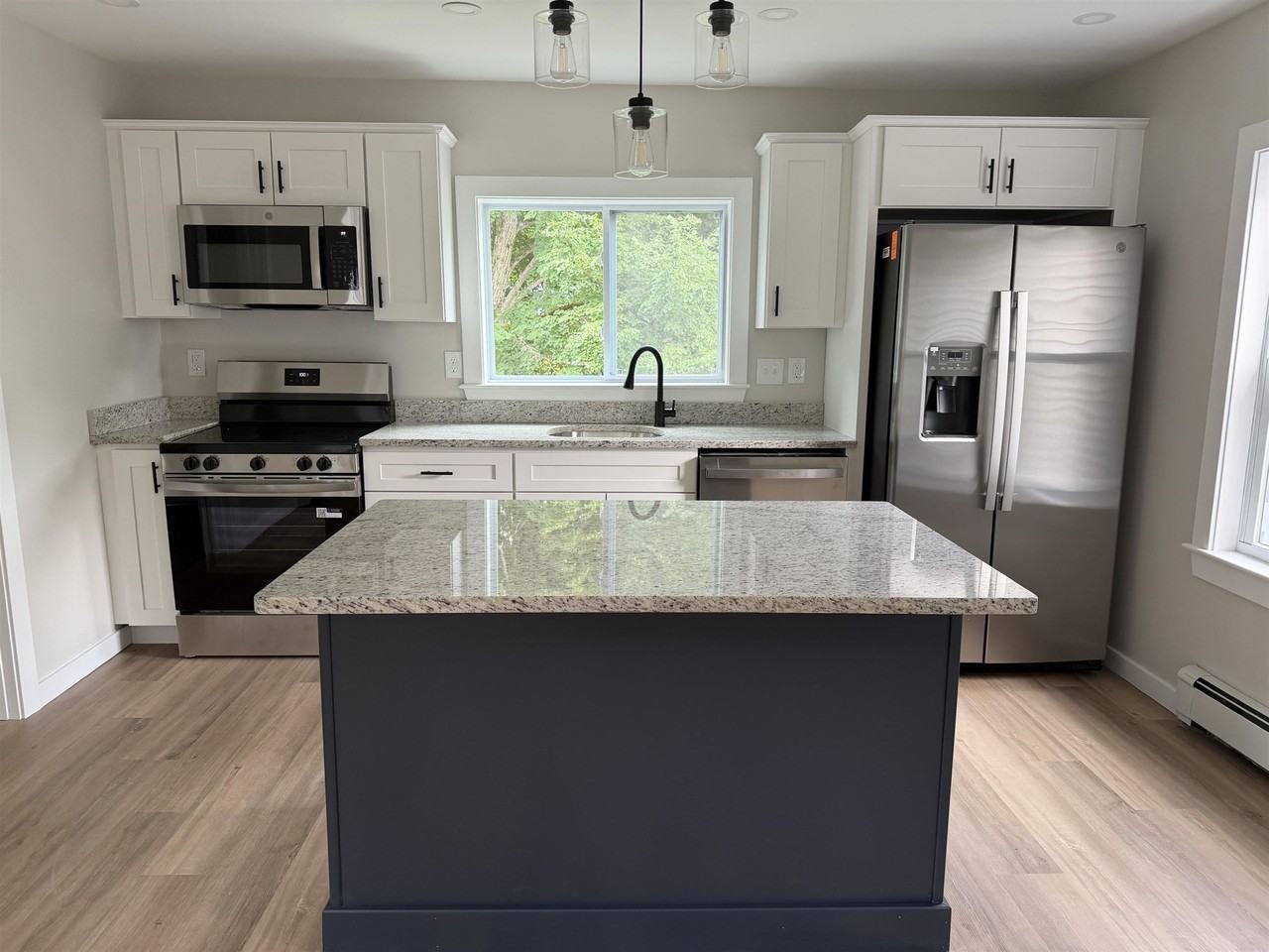 27 Washington St - Photo 2 of 14