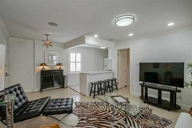 1323 Dauphine St #3 - Photo 5 of 16