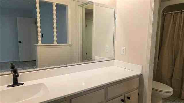 2410 W Driftwood Dr - Photo 7 of 10