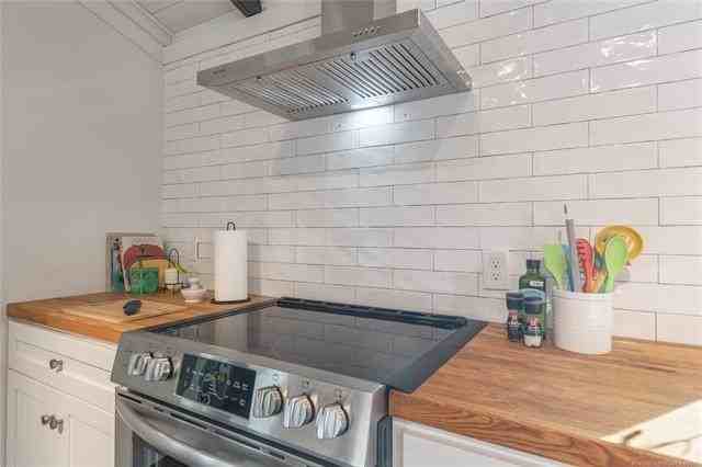 700 N Mckinley Ave - Photo 3 of 46