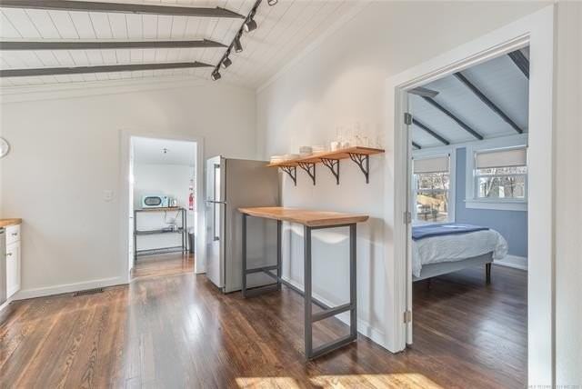 700 N Mckinley Ave - Photo 4 of 46