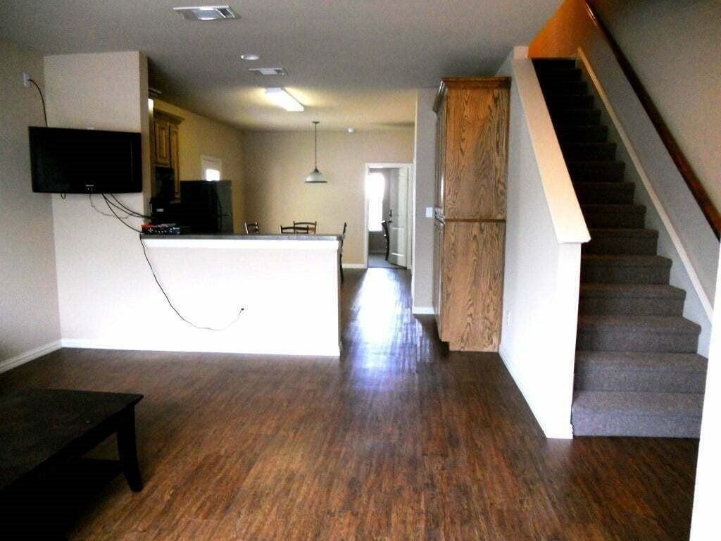 2418 W Prairie St #1 - Photo 4 of 11