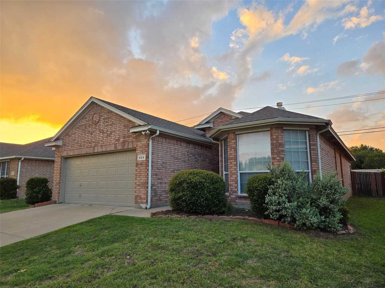 624 Caravan Dr - Photo 3 of 26