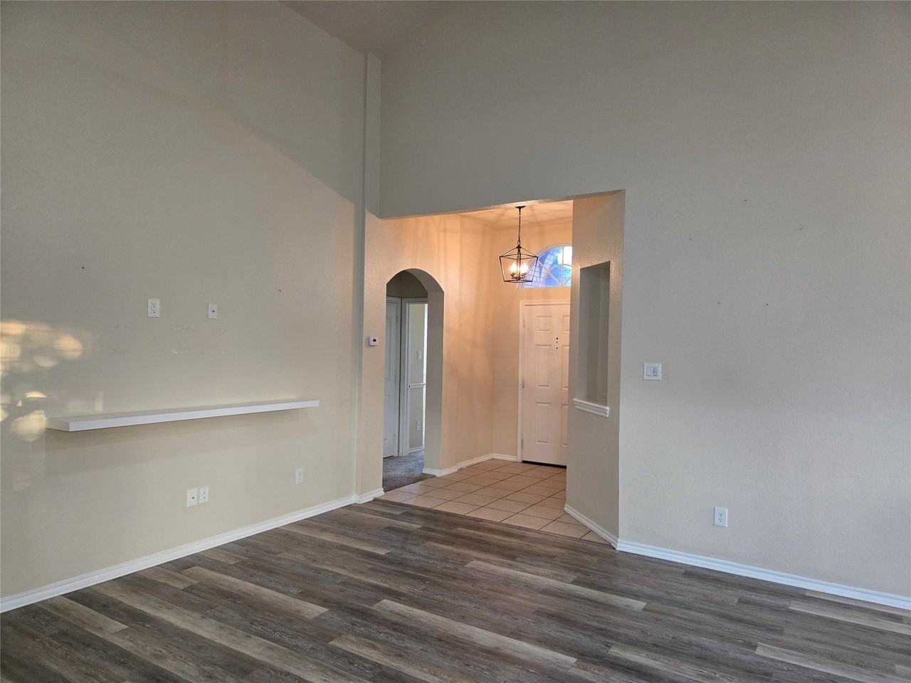 624 Caravan Dr - Photo 5 of 26