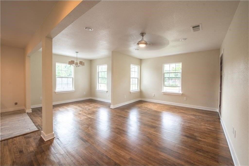 3553 Mission St - Photo 4 of 18