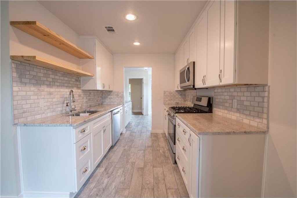 3553 Mission St - Photo 7 of 18