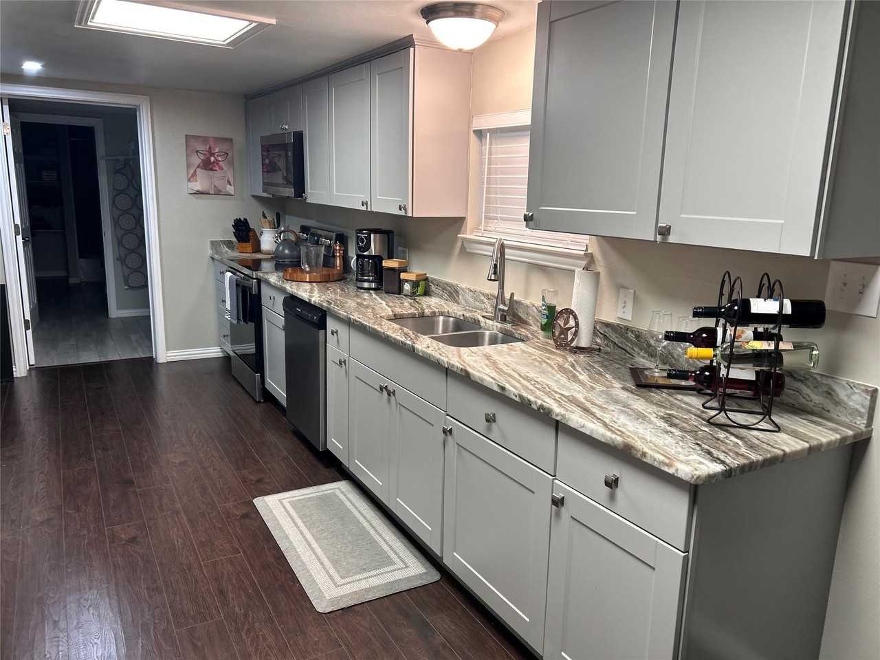 506 N Charles St - Photo 3 of 15