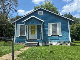 featured image of 2712 Ashton St
