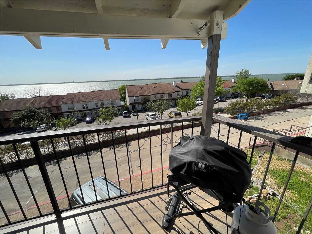 3805 Mediterranean St - Photo 5 of 20