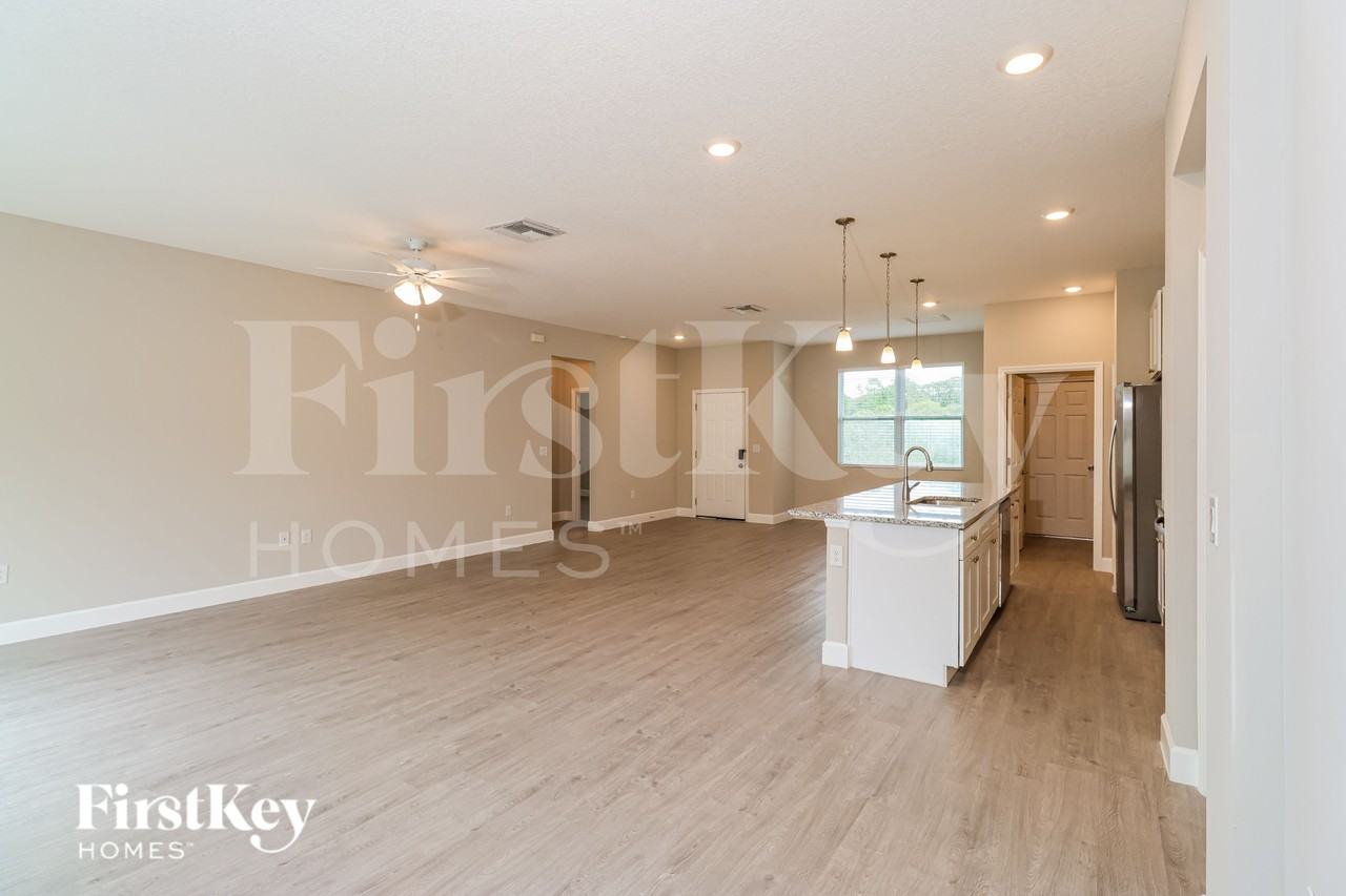 1200 Cogan Dr Se - Photo 3 of 16