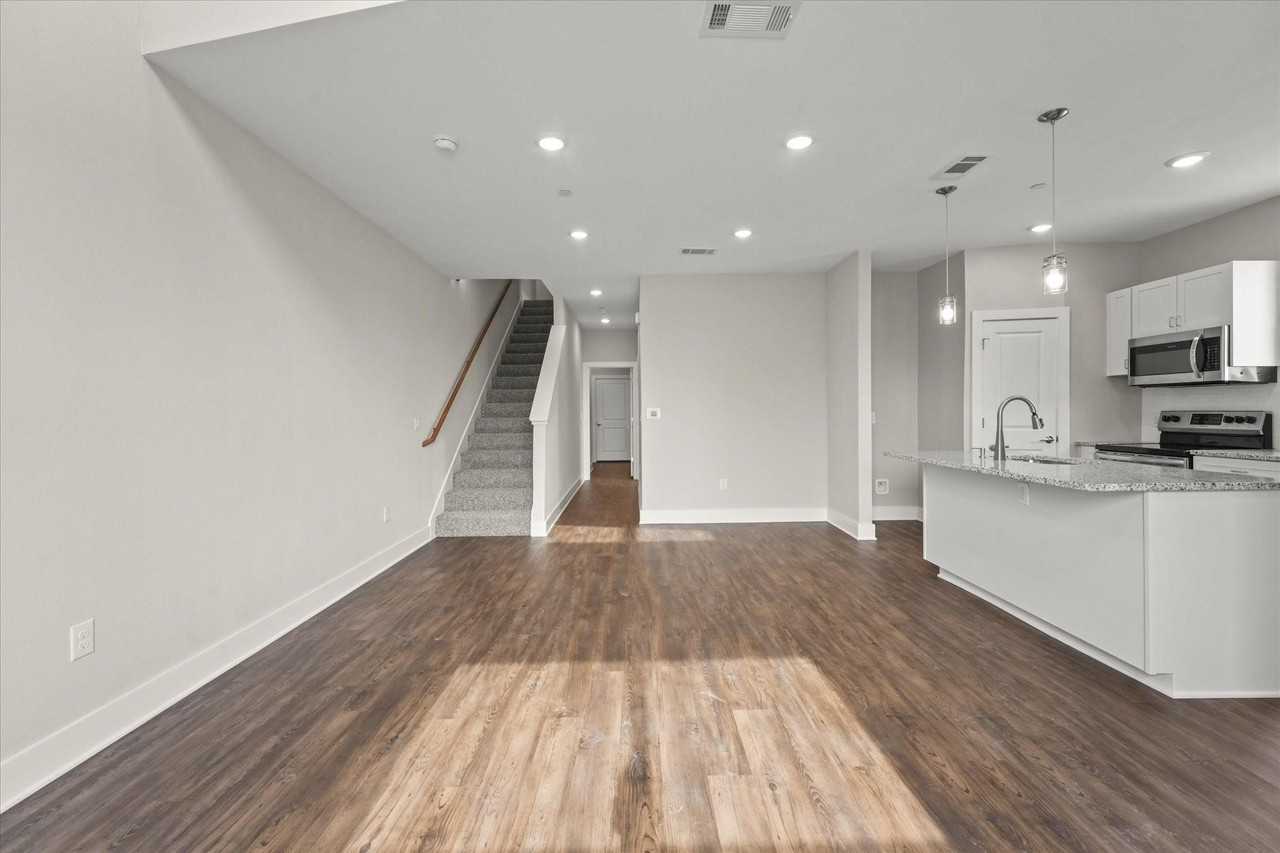 3600 Aaron Pl - Photo 3 of 25