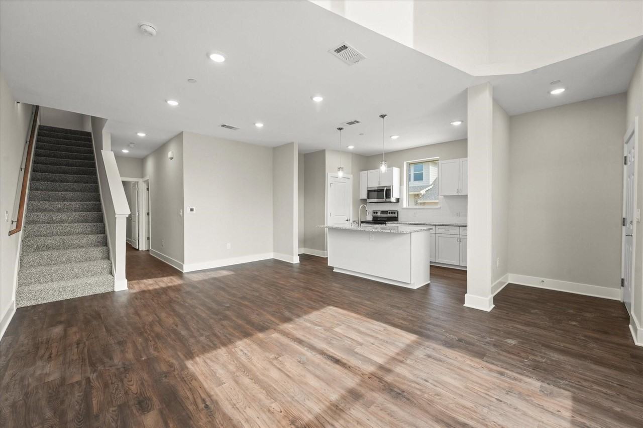 3600 Aaron Pl - Photo 4 of 25