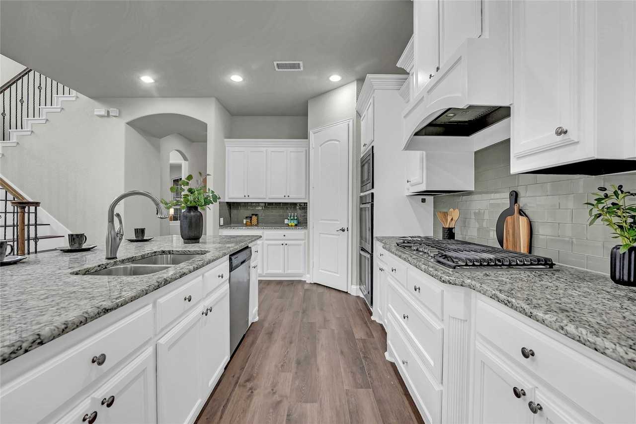 1549 Sonnet Dr - Photo 5 of 19