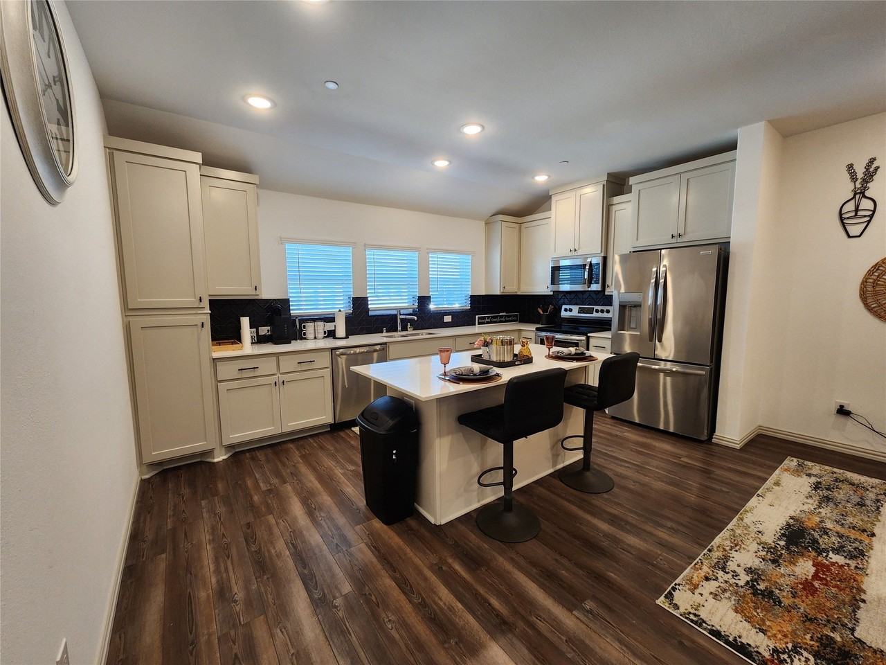 4704 Haltom Rd - Photo 5 of 28