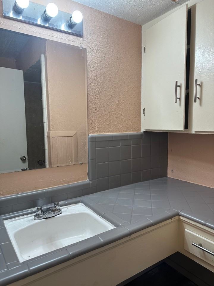 1905 Hard Rock Rd - Photo 7 of 24